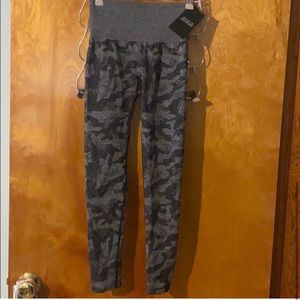 XS NVGTN seamless leggings